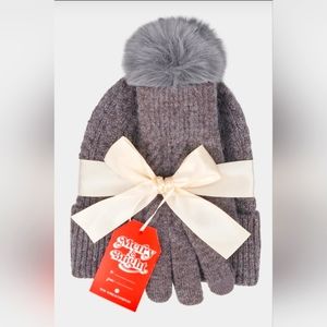 NY&C Beanie and Gloves Gift Set